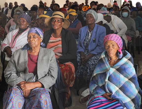 Residents Raise Mixed Views on Constitutional Court