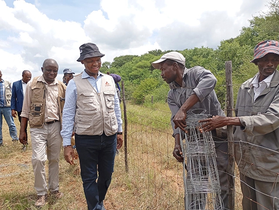 Dikoloti hails bobirwa regiment in fmd fight