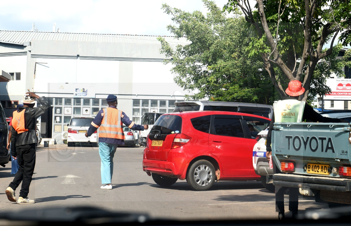 GCC Intensifies Crackdown On Illegal Advertising